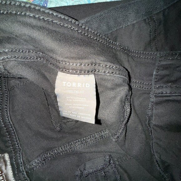 Torrid Premium Stretch Ultra Skinny Jeans - Dark Wash (Regular) - Picture 5 of 6